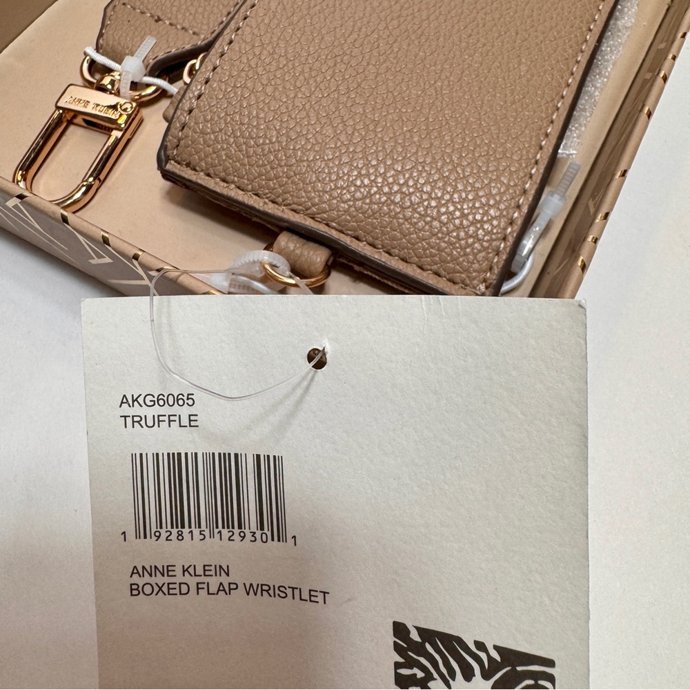 NWT Anne Klein Taupe Flap Wristlet and Card Case gift set gold tone hardware - Picture 12 of 12